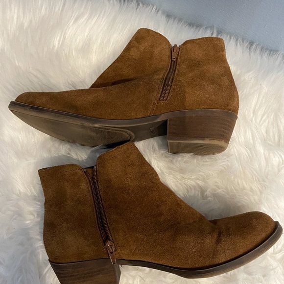 KENSIE GARRY SUEDE ANKLE BOOTIE BROWN SZ 9.5 - Picture 5 of 8